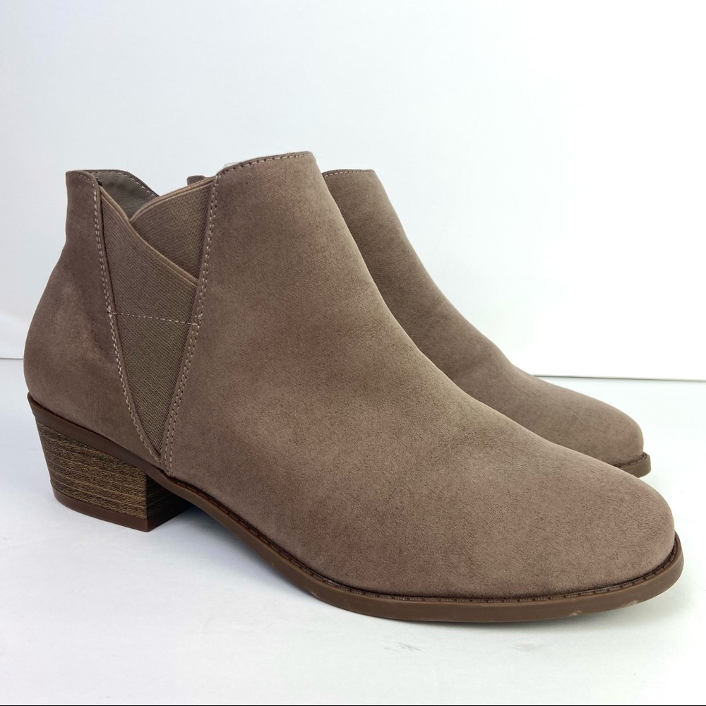 NWT Torrid Taupe Elastic Ankle Boot 11W - Picture 1 of 10
